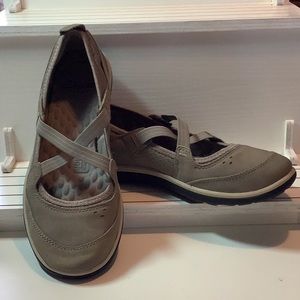 Size 7 Clarks Privo Soft Cushion Flats, New